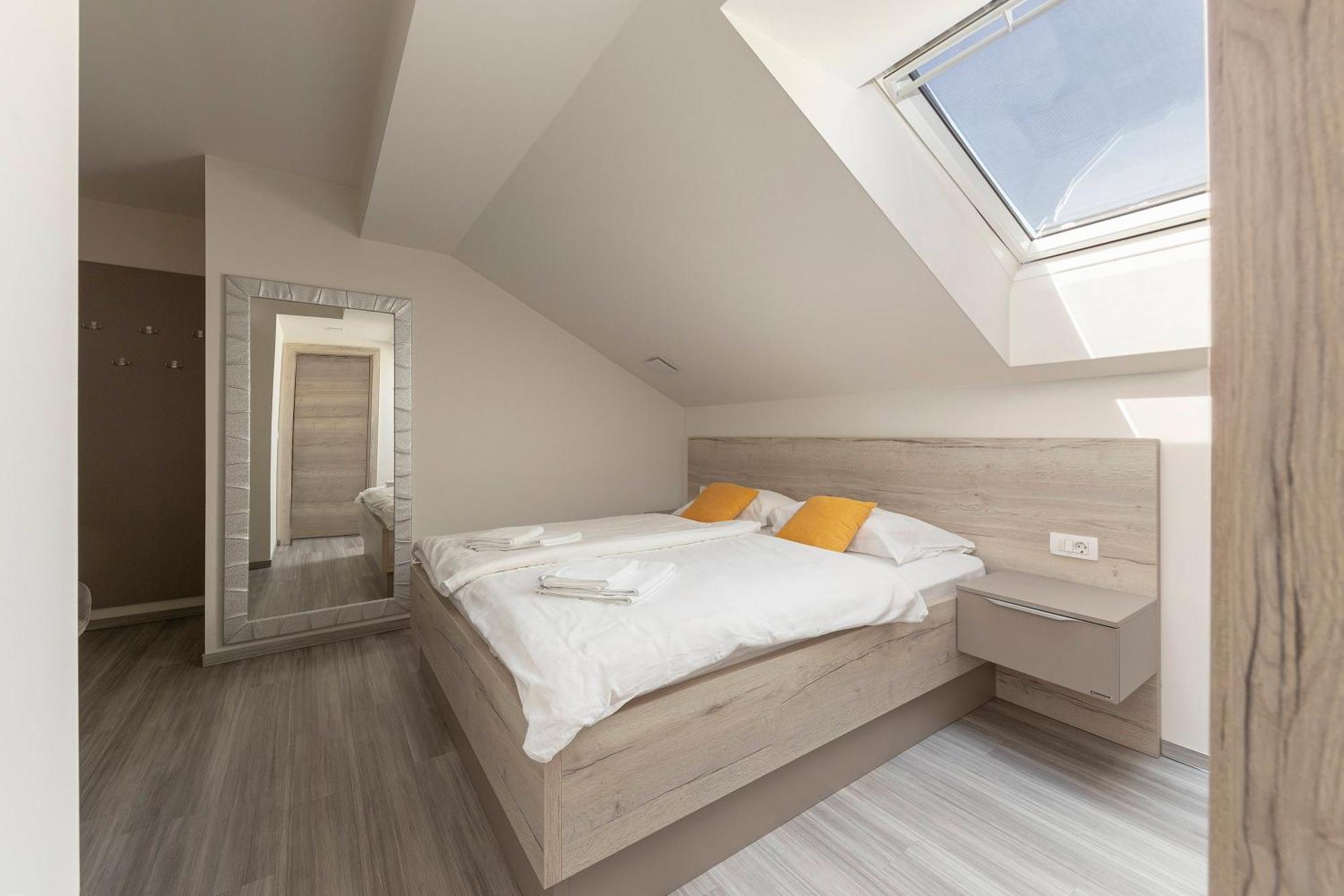 Rooms S Center Slovenske Konjice Eksteriør billede
