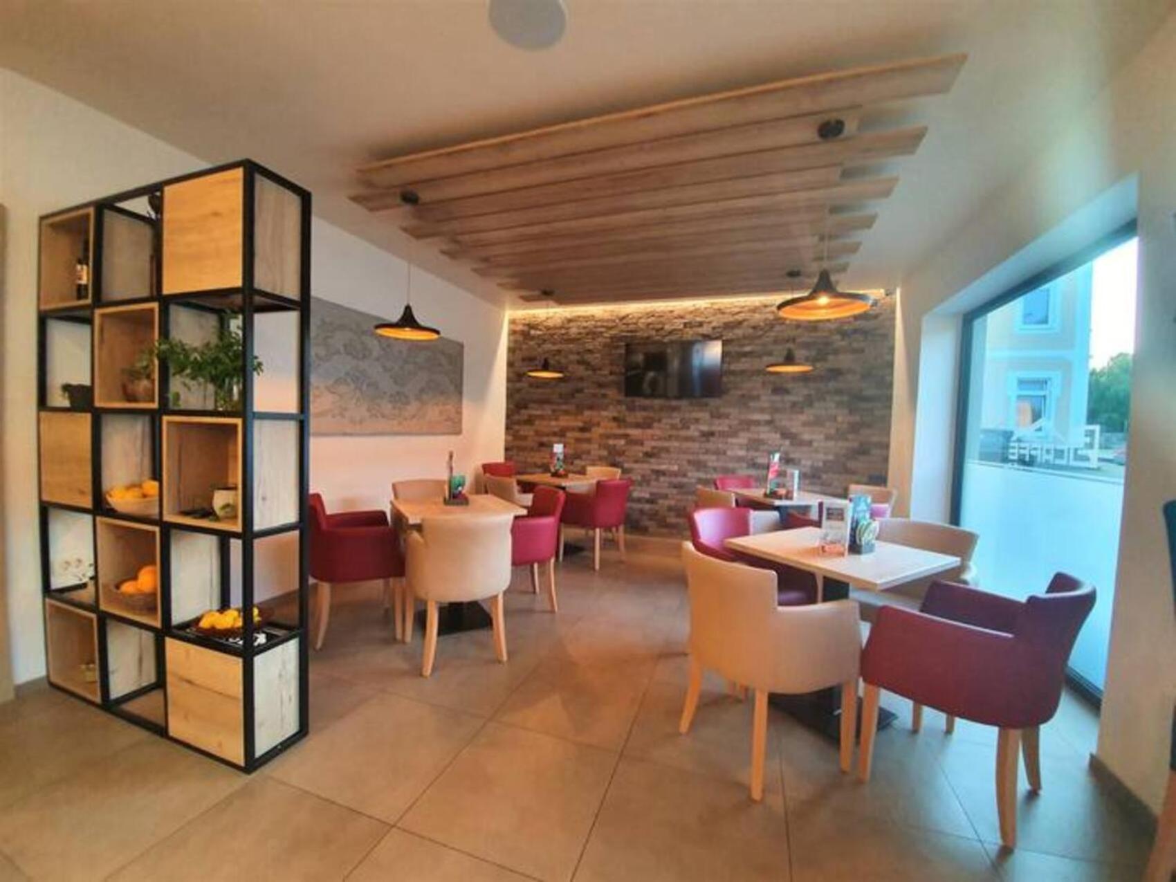 Rooms S Center Slovenske Konjice Eksteriør billede
